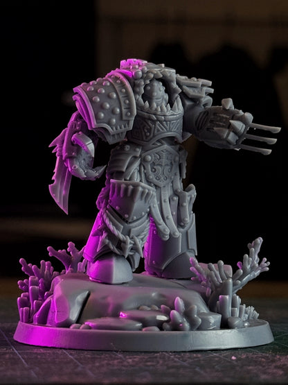 The Sharkfather – Void Predator Leader – Gothic Space Raider Commander – Ultra HD 14K Resin – 32mm